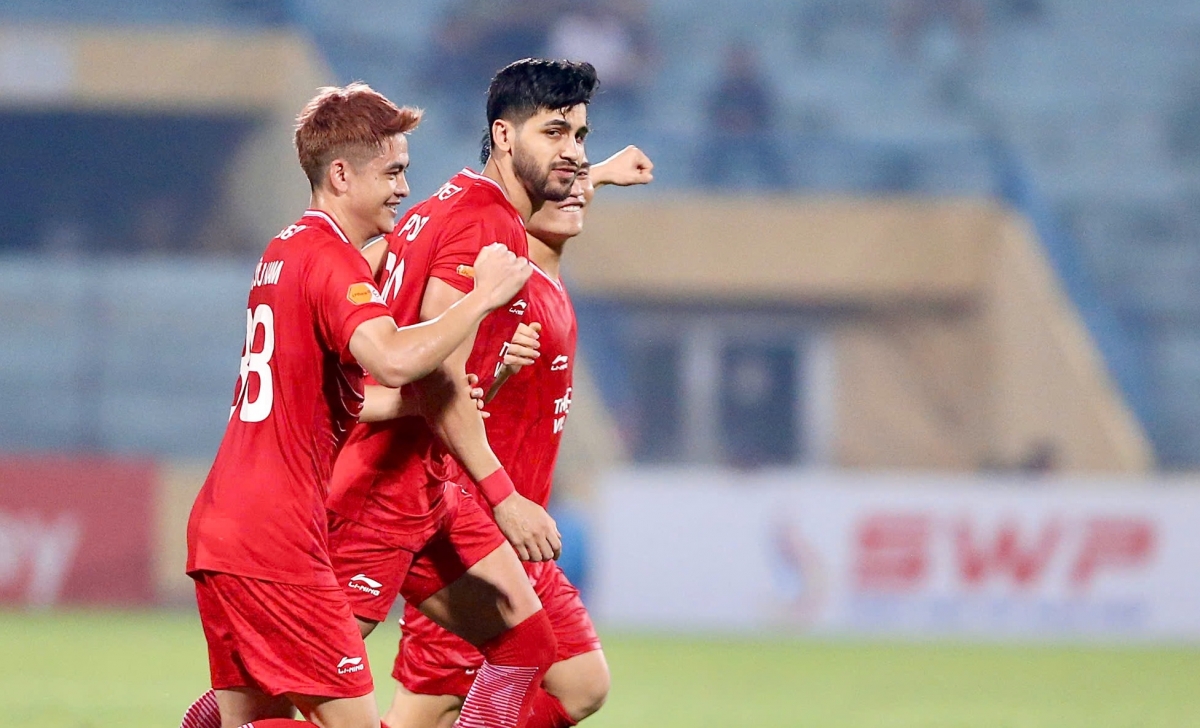 Sau vòng 20 V-League 2024/2025: Kịch tính cuộc đua vô địch